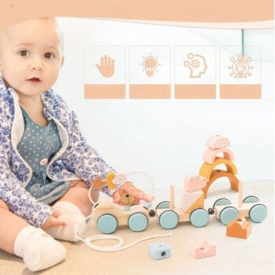 Les jouets en bois reviennent en force dans les chambres d’enfants.