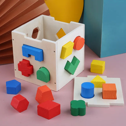 Boîte Montessori de Tri des Formes — Cube en Bois Éducatif 3D