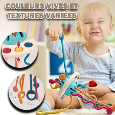 Bébé jouant avec un jouet sensoriel hibou Montessori aux couleurs vives et textures variées, jouet d’éveil stimulant les sens et la motricité fine