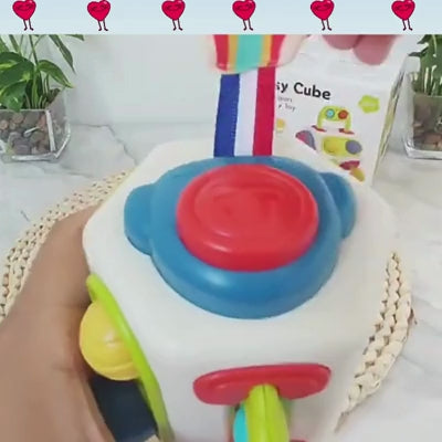 Cube d’Activité Montessori™ 9-en-1 – Busy Cube Sensoriel (1–3 ans)